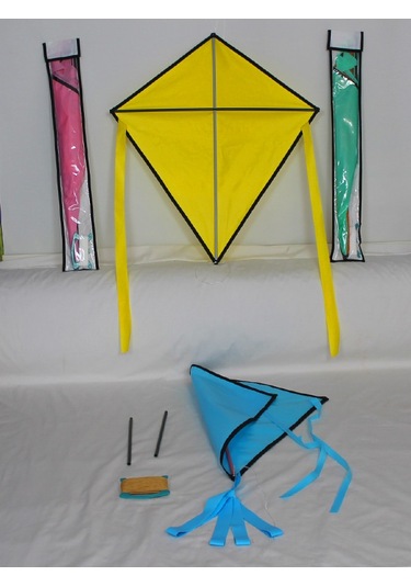 Kumaş Çerçeveli Elmas Uçurtma - Düz Renk