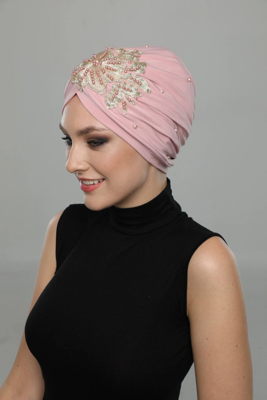 Kopma Astarlı Işlemeli Pudra Sarı Dantel Motifli Hazır Türban Tesettür Abiye Bone Pudra Sarı