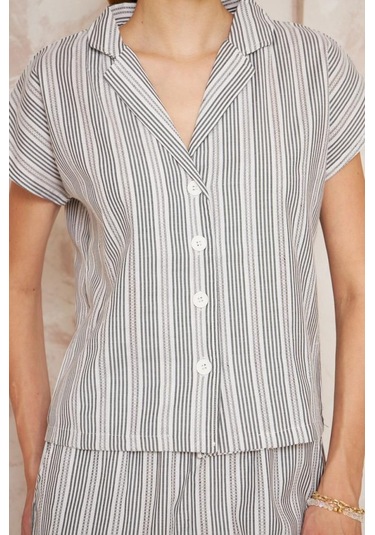 Kadın Özel Kumaş Ceket Yaka Beli Lastikli Kısa Kol Gömlek Cepli Şort Takım 3625290 Siyah - Beyaz