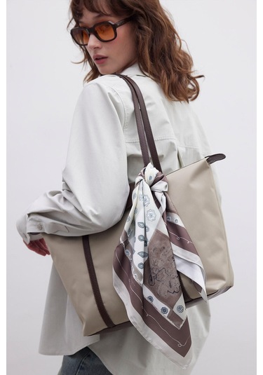 Manuka Desenli Saten Boyun Fuları Antıque Bej - Kahverengi