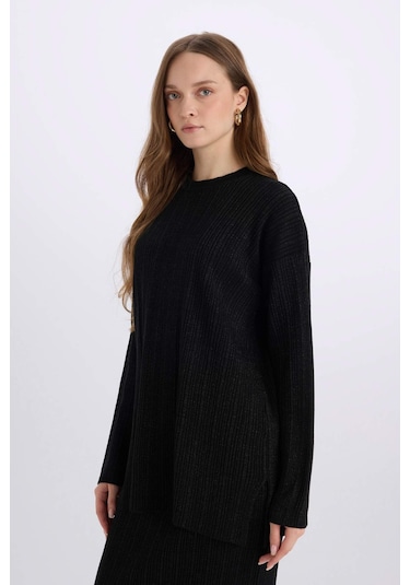 DeFacto Relax Fit Bisiklet Yaka Basic Düz Triko Kazak Tunik D8633AX24WNBK81 Siyah DeFacto Relax Fit Bisiklet Yaka Basic Düz Triko Kazak Tunik D8633AX24WNBK81 Siyah