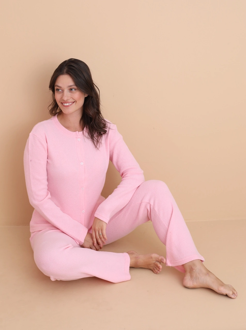 Mr-8451 Boydan Düğmeli Yumuşacık Kumaşlı Kışlık Kadın Pijama Takımı Pembe