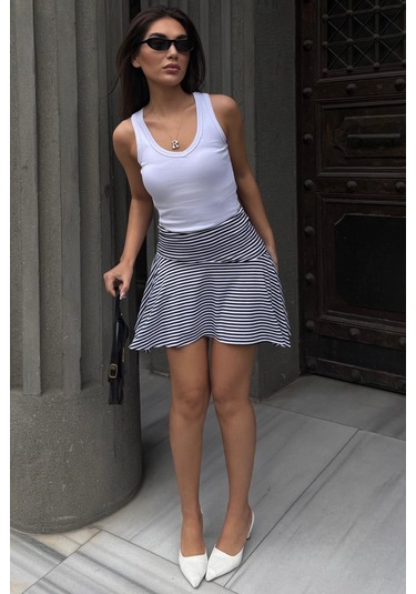 Madmext Siyah Çizgili Asimetrik Çizgili Etek Mg2698
