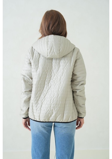 İçi Astarlı Su Ve Rüzgar Geçirmez Cepli Kapüşonlu Kadın Mont Çağla