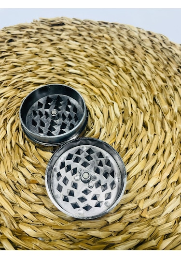 BullDog Modeli Metal 2Parça SivriDiş TutunÖğütücü Grinder //50mm