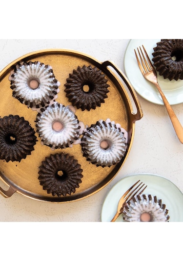 Nordicware 6 Lı Mini Brilliance Kek Kalıbı - Altın