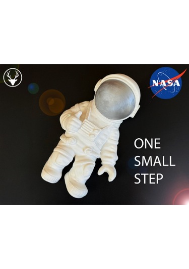 Nasa Astronot - Duvara Montajlı Yapışkanlı