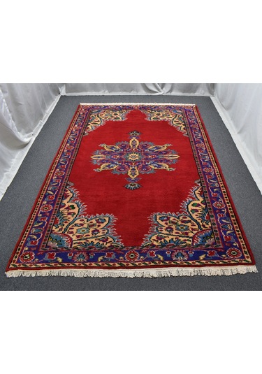 Zehra Abla Halı Yeni El Dokuma Seçkin Kompozisyon Göbekli Çiçekli Manisa Yün Halı 5653 Renkli