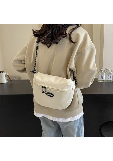 Sarı 2024 Yeni Naylon Postacı Çantası Moda Hamur Tatlısı Çanta Kadınlar İçin Naylon Crossbody Çanta Yarım Ay Koltuk Altı Çantası Büyük Omuz Çantaları Sarı