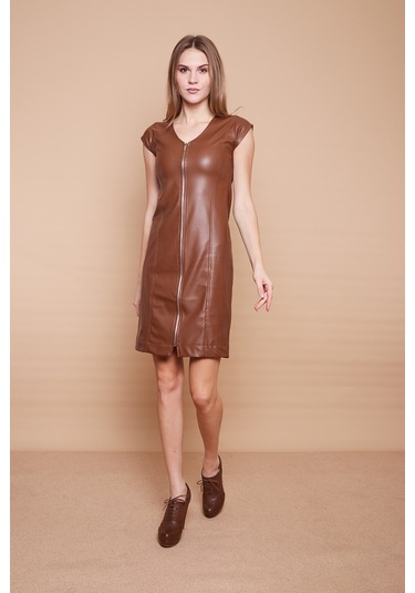 Ekolojik Suni Deri V Yaka Düşük Omuzlu Önü Fermuarlı Elbise -taba Taba