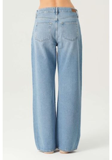 Weslie Açık Mavi Normal Bel Patı Düğmeli Wideleg Jean Pantolon C 4530-207 Açık Mavi