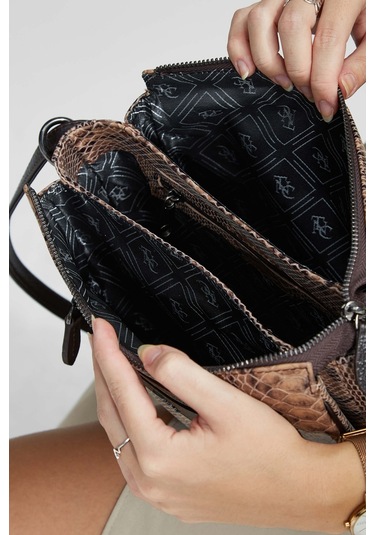 Tamer Tanca Kadın Hakiki Deri Kahverengi Omuz Çanta 898 3014 Bn Canta Sk 22/23 Kahve Yılan Kahverengi