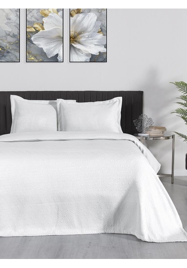 Yatak Örtüsü Marisa Nefes Alabilen, Hafif Ve Şık Tasarımlı Krem