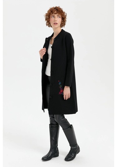 Desen Triko Kadın Dik Yaka Cebi İşlemeli Uzun Yün Kaban 24012 Siyah Siyah