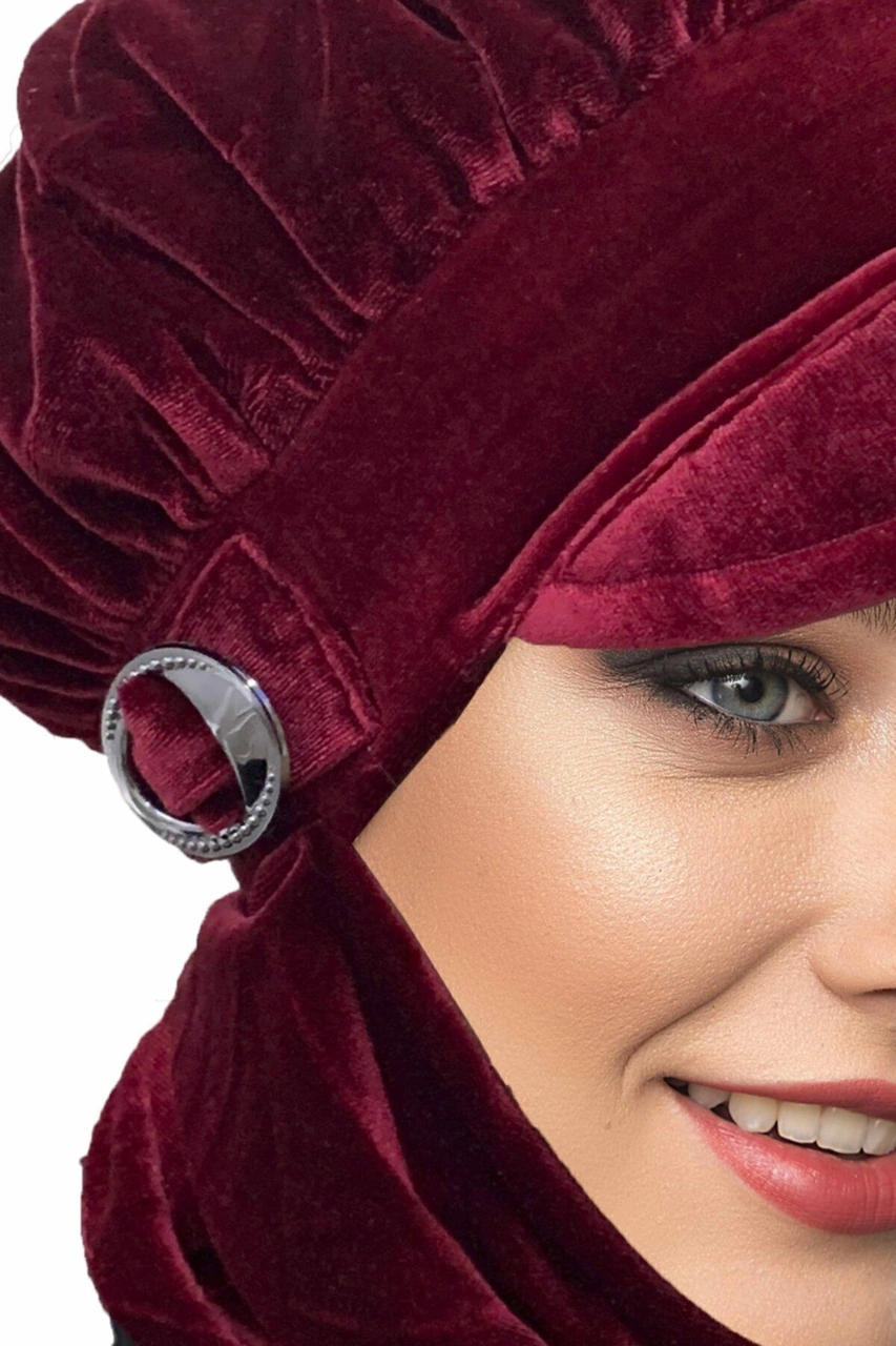 Kadife Şapka Atkılı Toka Detaylı Bordo Hazır Türban Tesettür Bone Bordo