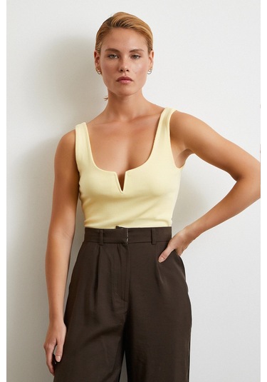 V Demirli Top Sarı Sari