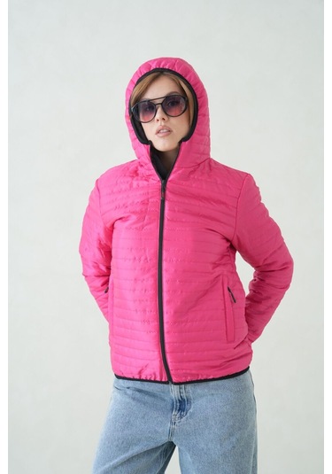 İçi Astarlı Su Ve Rüzgar Geçirmez Cepli Kapüşonlu Kadın Mont Fuşya