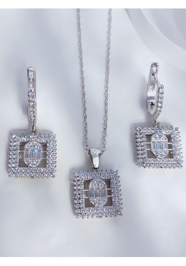 Keskin Gümüş Zirkon Taşlı Işıltılı Kare Baget Tasarım Gümüş Kadın Set Gelin Se