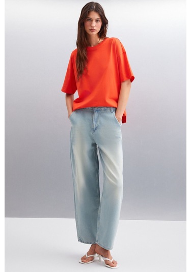 GRIMELANGE Jemmy Kadın %100 Organik Pamuk Relaxed Fit Yırtmaçlı Yuvarlak Yakalı Kırmızı T-shirt Kırmızı