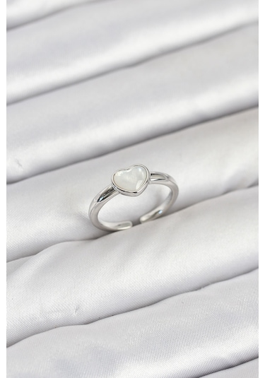 Pirinç Gümüş Renk Kalpli Kadın Yüzük Renkli