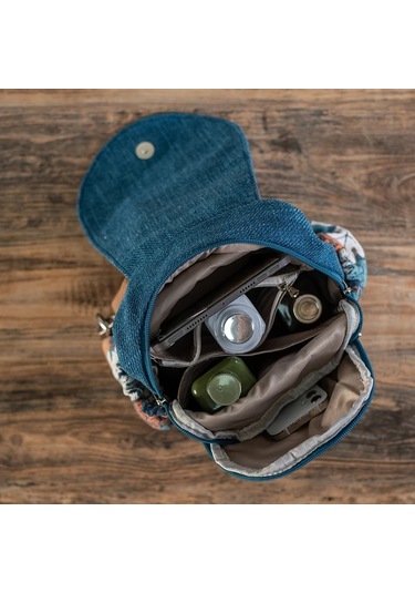 Fochsia Bohemian Mavi Çiçek Desenli Crossbody Sırt Çantası Ayarlanabilir Askı Çok Bölmeli Mavi