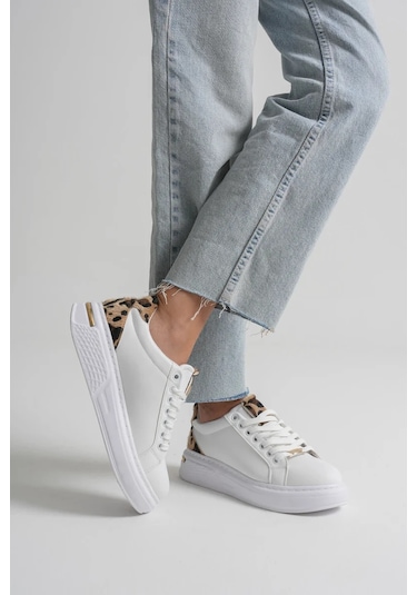 Trendella Leopar Detaylı Beyaz Kadın Spor Ayakkabı Tr01ms03c