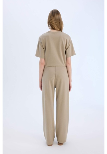 DeFacto Wide Leg Geniş Paça Eşofman Altı Beli Lastikli Cepli Basic Düz D3759AX25SPBG129 DeFacto Wide Leg Geniş Paça Eşofman Altı Beli Lastikli Cepli Basic Düz D3759AX25SPBG129