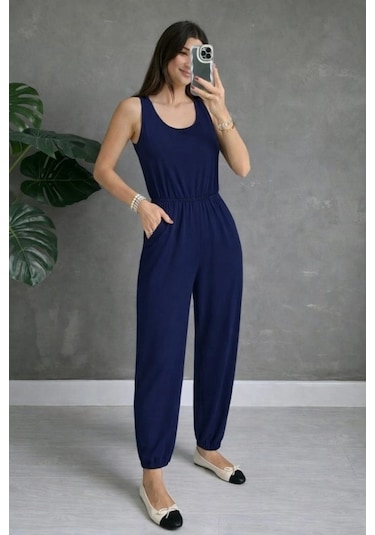 Defymoda Kadın Askılı Yuvarlak Yakalı Cepli Viskon Tulum Lacivert