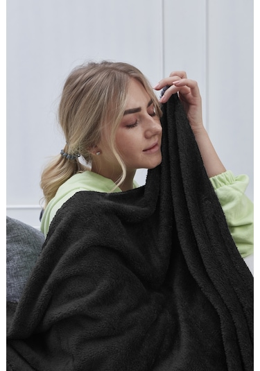 Deluxe Wellsoft Tv Battaniyesi Siyah Tek Kişilik Battaniye 150x200 Cm