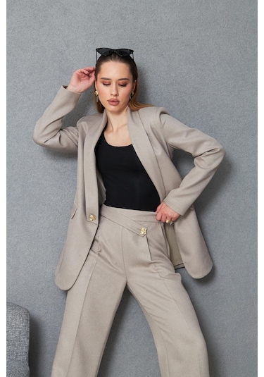 Kare Düğmeli Yünefekt Takım Bej Bej