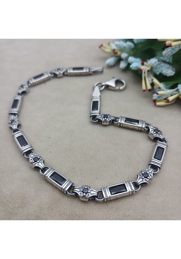 Bir Gümüş Aşkı 925 Ayar Gümüş Siyah Baget Taşlı Bileklik