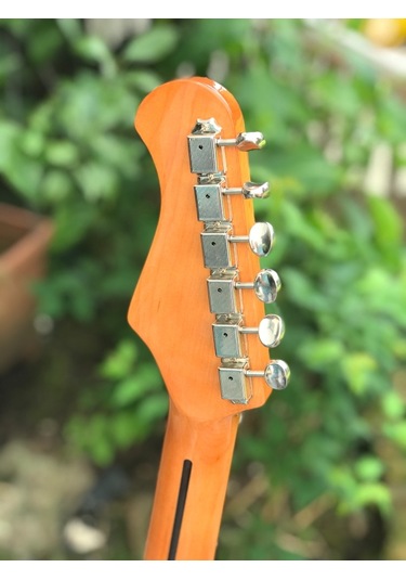 Kozmos Kst-62Hss-Grwn 62 Stratocaster Hss 3Ts - 3 Ton Sunburst El