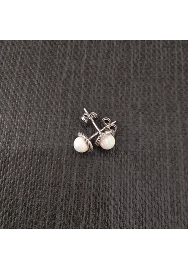 925 Ayar Beyaz Opal Taş Tasarımlı Kadın Gümüş Küpe - Sade Ve Şık - Tırtıklı Model Gümüş