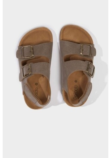 DeFacto Erkek Çocuk Cırt Cırtlı Düz Taban Sandalet C2786A825SMBN45