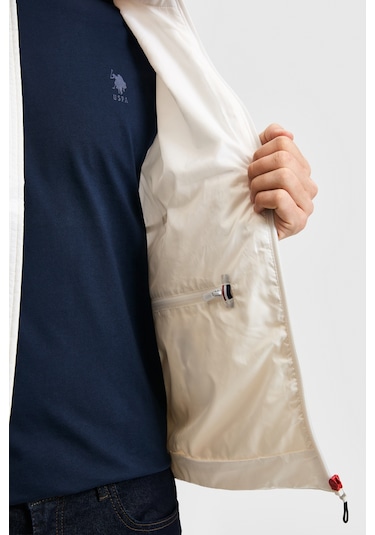 U.S. Polo Assn. U.s. Polo Assn. Erkek Beyaz Mont 50319226-vr013 U.S. Polo Assn. U.s. Polo Assn. Erkek Beyaz Mont 50319226-vr013