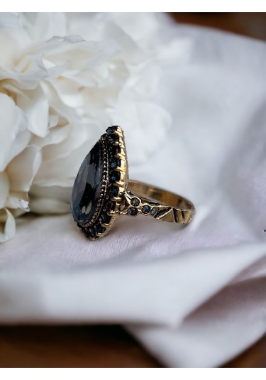 Elmas Montür Kristal Taşlı Su Damlası Yüzük Gri