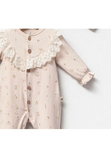 By Bubbles Natural Dantel Detaylı Önden Açmalı Kız Bebek Tulum Somon