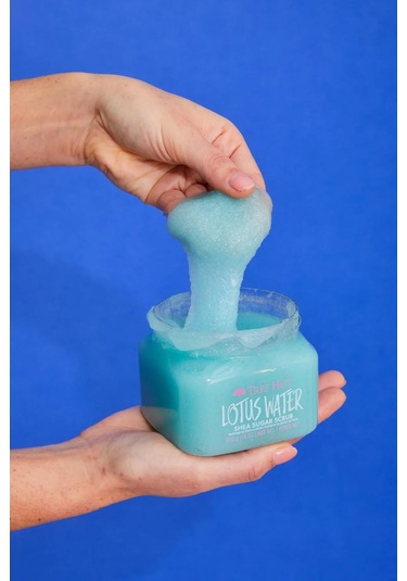 Tree Hut Lotus Water Shea Sugar Scrub Vücut Peelingi 510gr