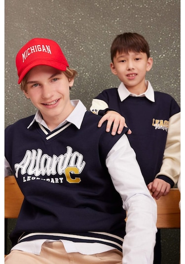 Defacto Erkek Çocuk V Yaka Yazı Baskılı Kalın Süveter C9283A824AUNV245 Defacto Erkek Çocuk V Yaka Yazı Baskılı Kalın Süveter C9283A824AUNV245