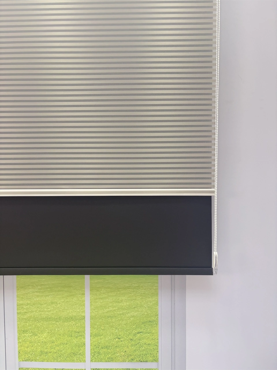 Luna Serisi Açık Gri Tül Siyah Stor Perde Işık Kontrollü, Çift Mekanizmalı, Kolay Montaj Siyah