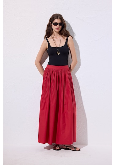 Piliseli Geniş Etek Kırmızı Kırmızı
