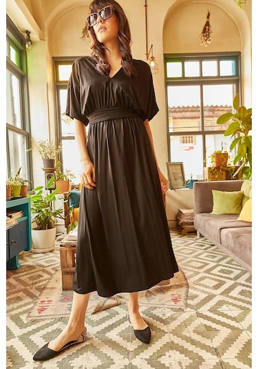 Kadın Siyah Oversize Kesim Kısa Kol Kemer Detaylı Maksi Boy, Uzun Rahat Ve Günlük Elbise Siyah Kadın Siyah Oversize Kesim Kısa Kol Kemer Detaylı Maksi Boy, Uzun Rahat Ve Günlük Elbise Siyah
