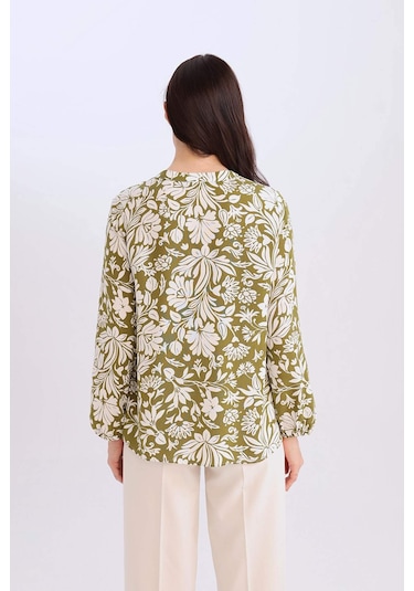 DeFacto Regular Fit Bağcıklı Yaka Çiçek Desenli Uzun Kollu Bluz N1809AZ25SPKH489 DeFacto Regular Fit Bağcıklı Yaka Çiçek Desenli Uzun Kollu Bluz N1809AZ25SPKH489
