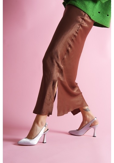 Rozalinda Gri Saten Önü Sivri Günlük Kullanım Topuklu Ayakkabı Gri Saten