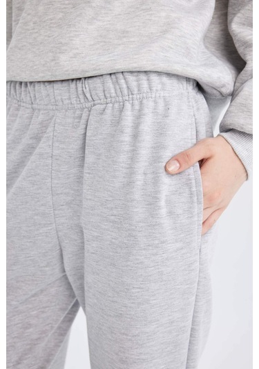 Defacto Beli Paçası Lastikli Cepli Uzun Boy Basic Düz Jogger Eşofman Altı D6646AX24WNGR256 Gri
