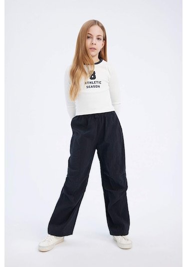 DeFacto Kız Çocuk Beli Lastikli Düz Paça Paraşüt Pantolon D7605A825SMBK27 Siyah