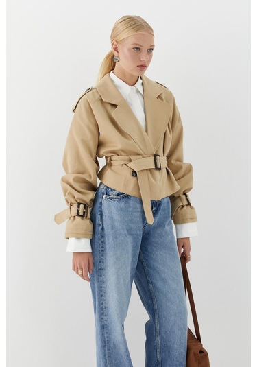 Kemerli Kısa Trenç Bej Bej