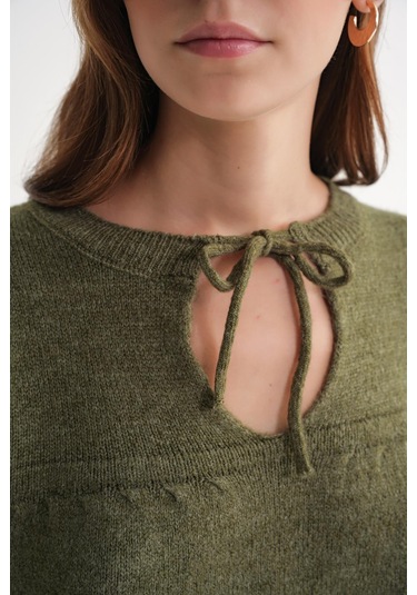 6950 Kadın Yakası Bağcıklı Pileli Triko Kazak Haki Haki