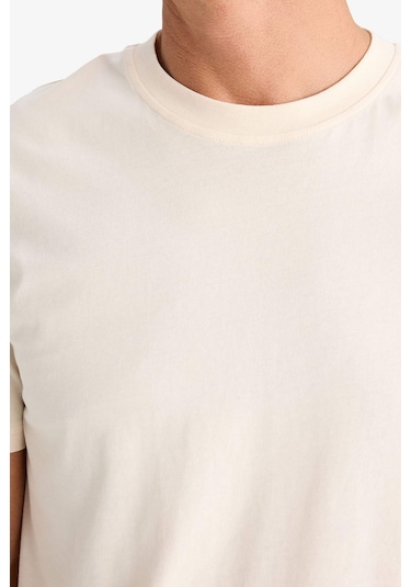 DeFacto %100 Pamuk New Regular Fit Bisiklet Yaka Basic Düz Kısa Kollu Tişört V7699AZ25SPER42 DeFacto %100 Pamuk New Regular Fit Bisiklet Yaka Basic Düz Kısa Kollu Tişört V7699AZ25SPER42