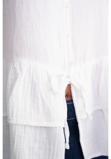 4722 Kadın V Yaka Fırfırlı Müslin Bluz Beyaz Beyaz